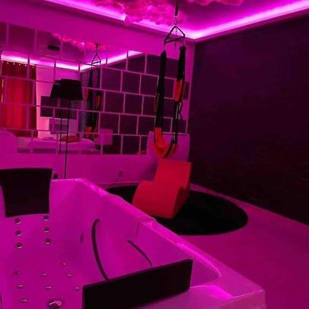 Jeu De Regards - Jacuzzi/Balneo Apartment Courcouronnes Exterior photo
